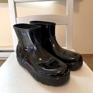 UGG Drizlita Sherpa Lined Rain Boots